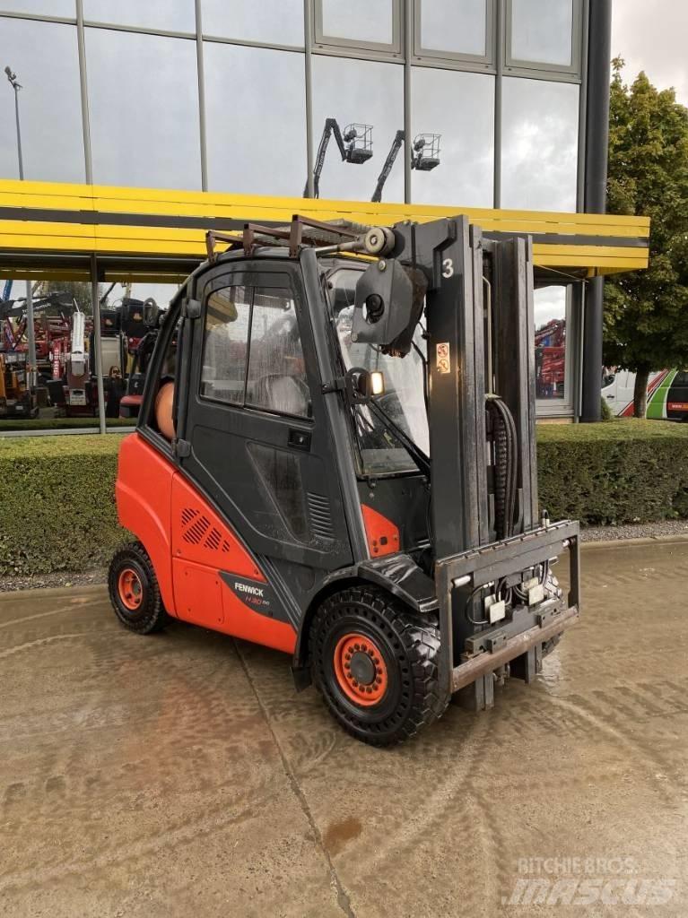 Linde H30CNG-02 Gázüzemű targoncák