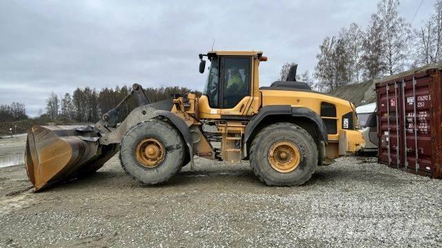 Volvo L120H Gumikerekes homlokrakodók