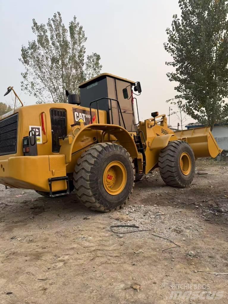 CAT 966 H Gumikerekes homlokrakodók