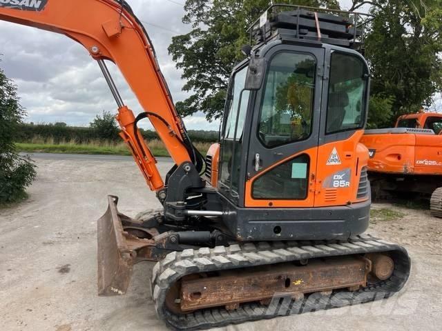 Doosan DX 85 R-3 Közepes (midi) kotrók 7 t - 12 t