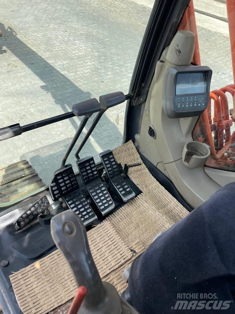 Hitachi ZX 180 Lánctalpas kotrók