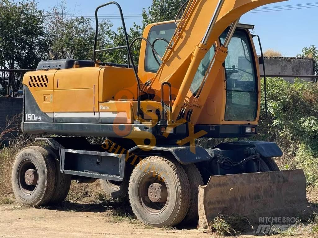Hyundai 150W-9 Gumikerekes kotrók