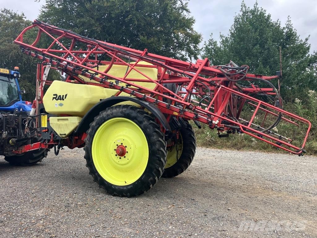 Rau Trailed Sprayer Vontatott trágyaszórók