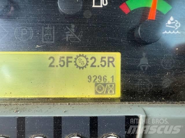 CAT 963 K Lánctalpas homlokrakodók