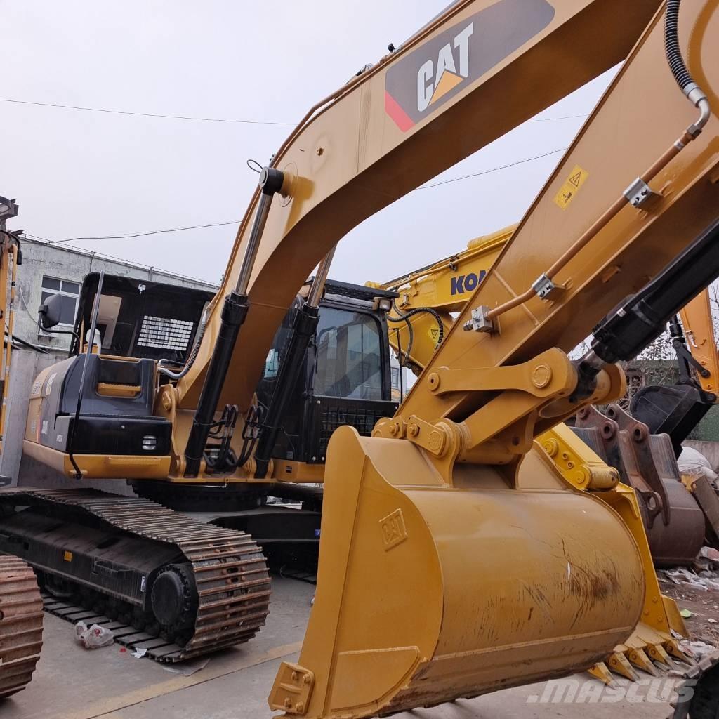 CAT 330 D Lánctalpas kotrók