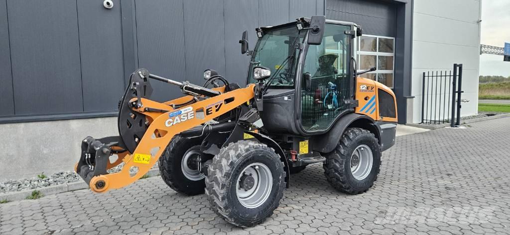 CASE 12 EV Evolution Gumikerekes homlokrakodók