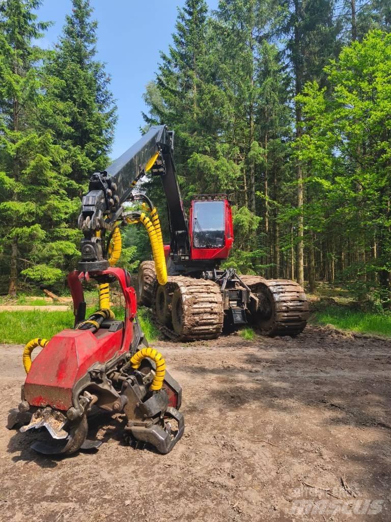 Komatsu 951 Betakarítók