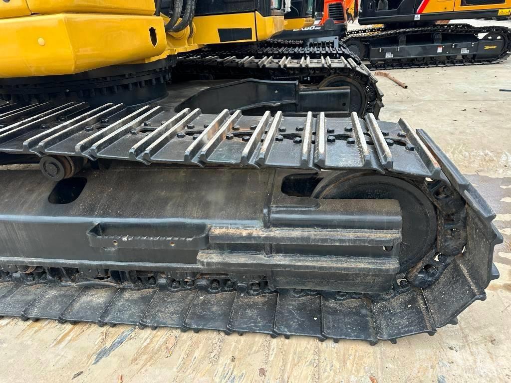 CAT 323GC Lánctalpas kotrók