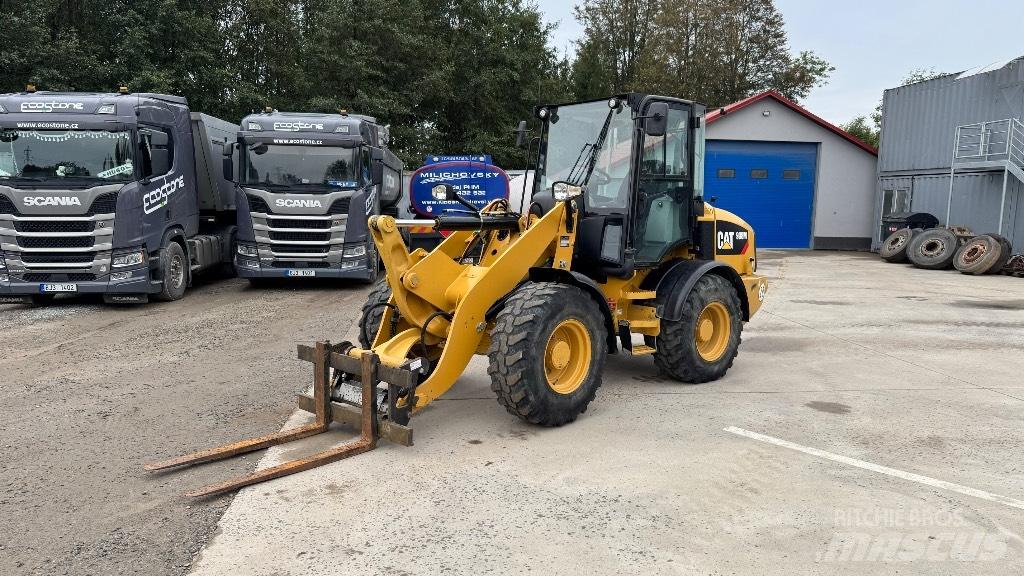 CAT 908 Gumikerekes homlokrakodók