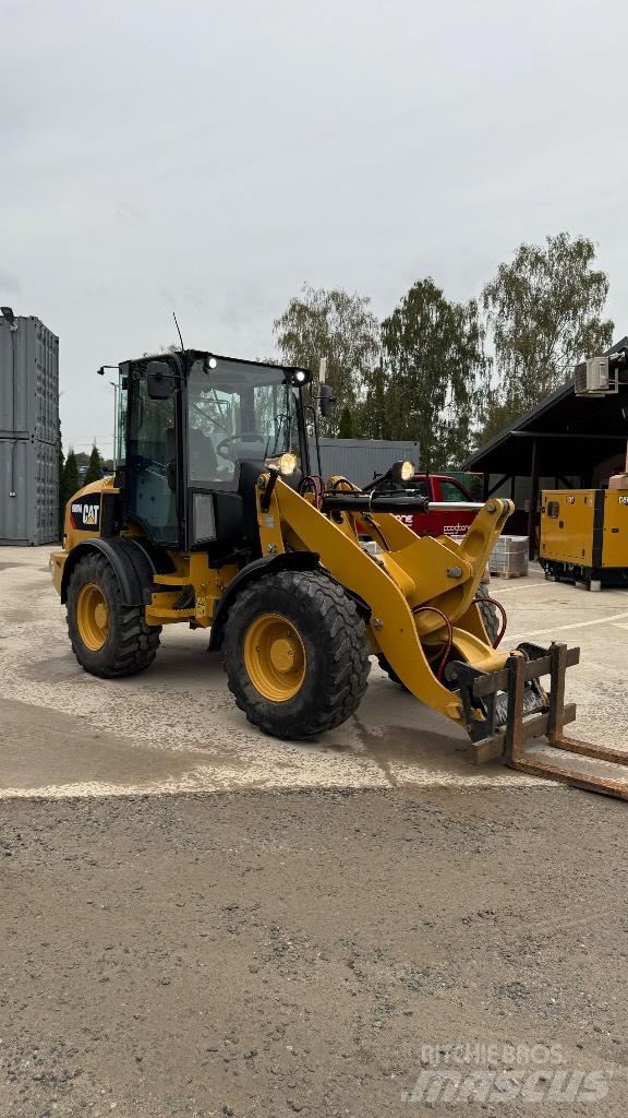 CAT 908 Gumikerekes homlokrakodók