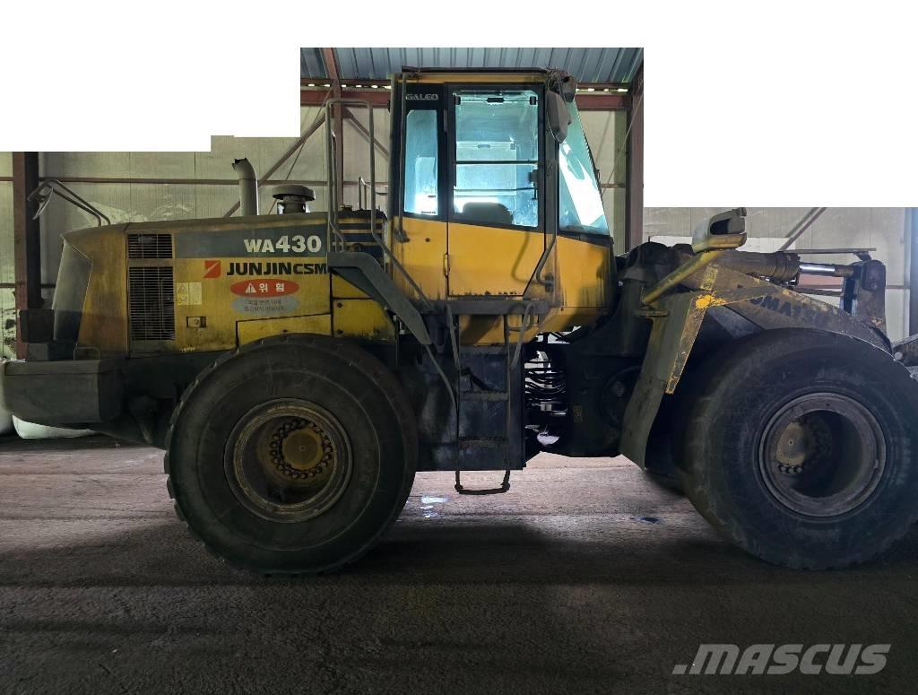 Komatsu WA 430 Gumikerekes homlokrakodók