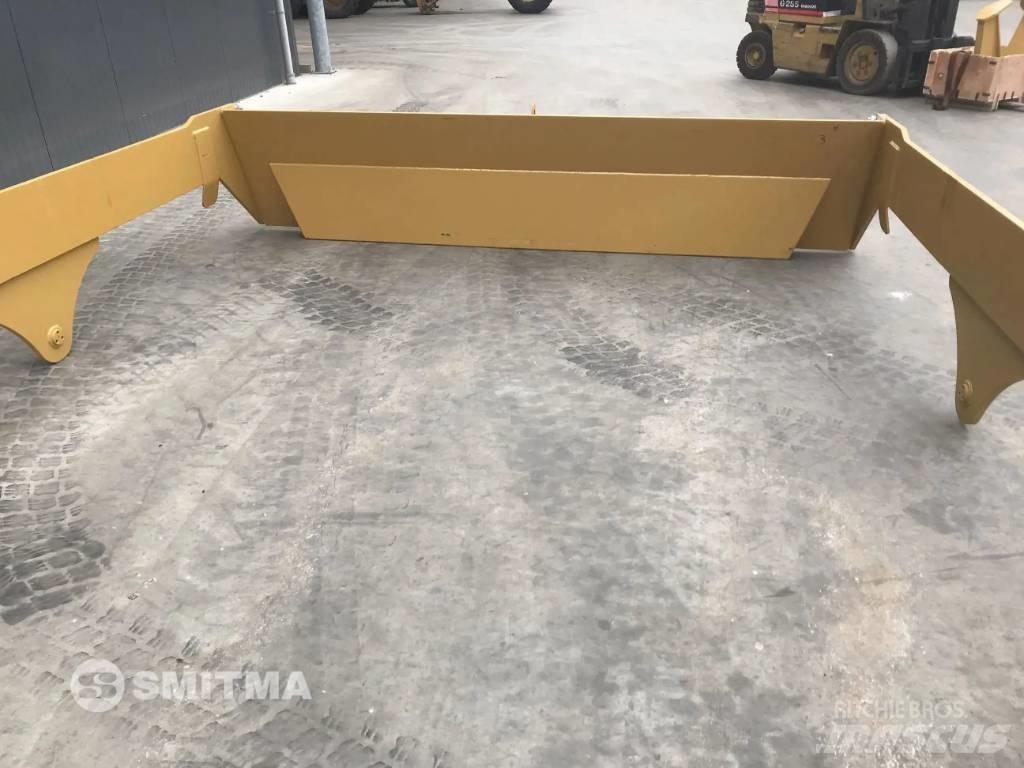 Volvo A40G Tailgates