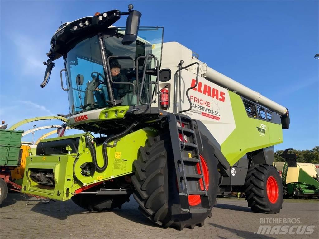 CLAAS Trion 730 Kombájnok