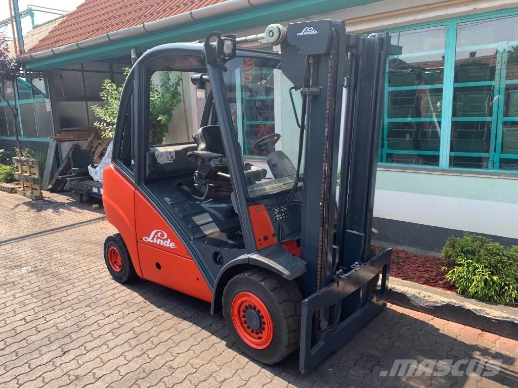 Linde H 30 D V-3336 Dízel targoncák