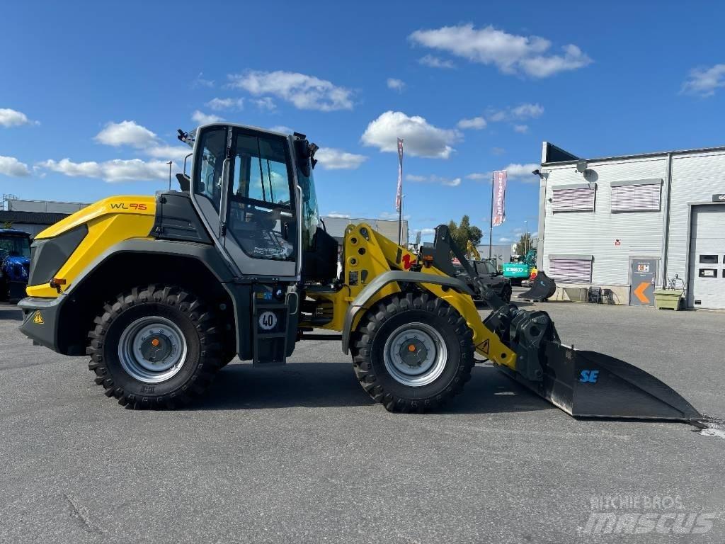 Wacker Neuson WL95 Gumikerekes homlokrakodók