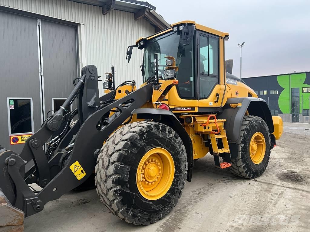 Volvo L90H 2 Gumikerekes homlokrakodók