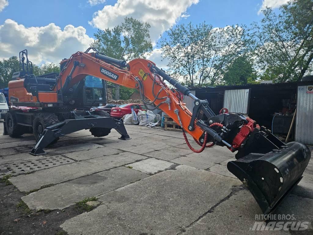 Doosan DX 160 W Gumikerekes kotrók