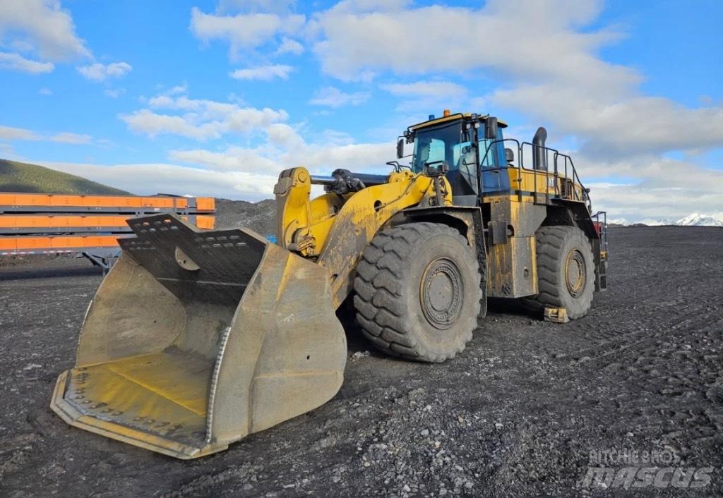 CAT 988 K Gumikerekes homlokrakodók