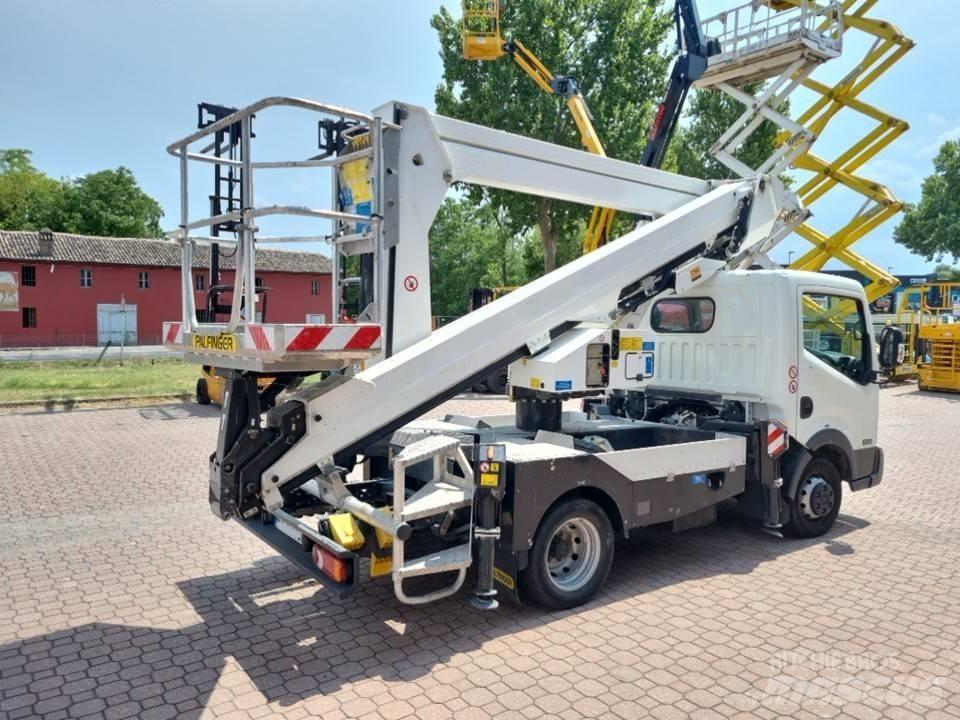 Palfinger P 240 AXE Teherautóra szerelt emelők és állványok