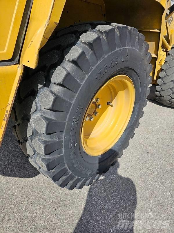CAT 914 G Gumikerekes homlokrakodók