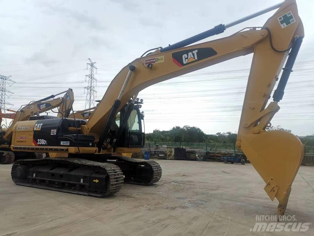 CAT 330 D Lánctalpas kotrók