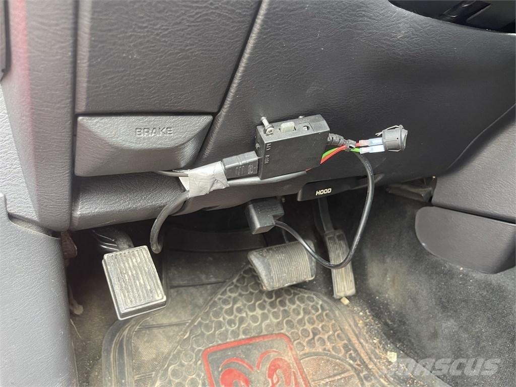 Dodge Ram 2500 Kis teherszállító/Platós kocsi