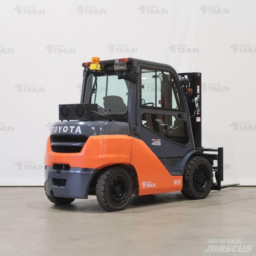 Toyota 40-8FD40N Dízel targoncák