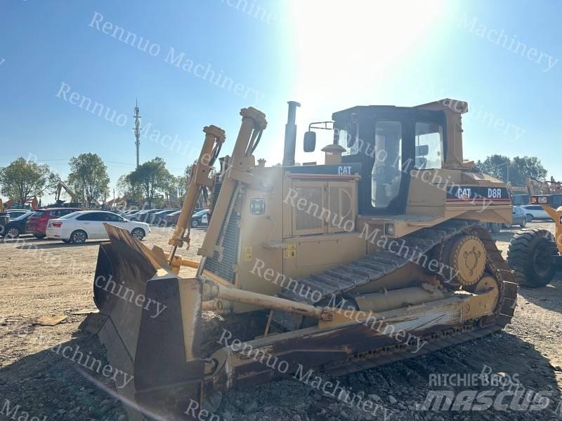 CAT D 8 R lánctalpas dózerek