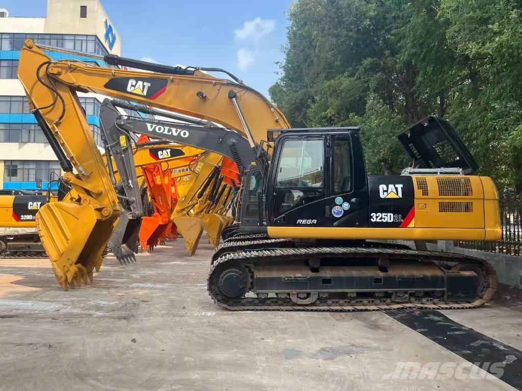 CAT 325 D L Lánctalpas kotrók