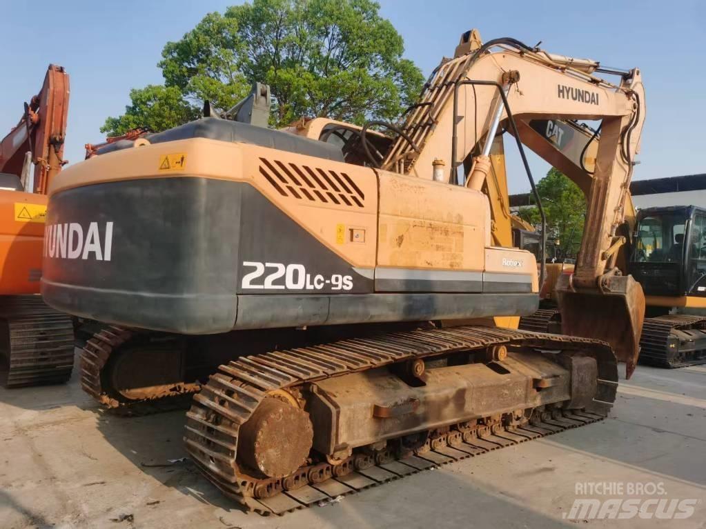 Hyundai 220lc-9s Közepes (midi) kotrók 7 t - 12 t