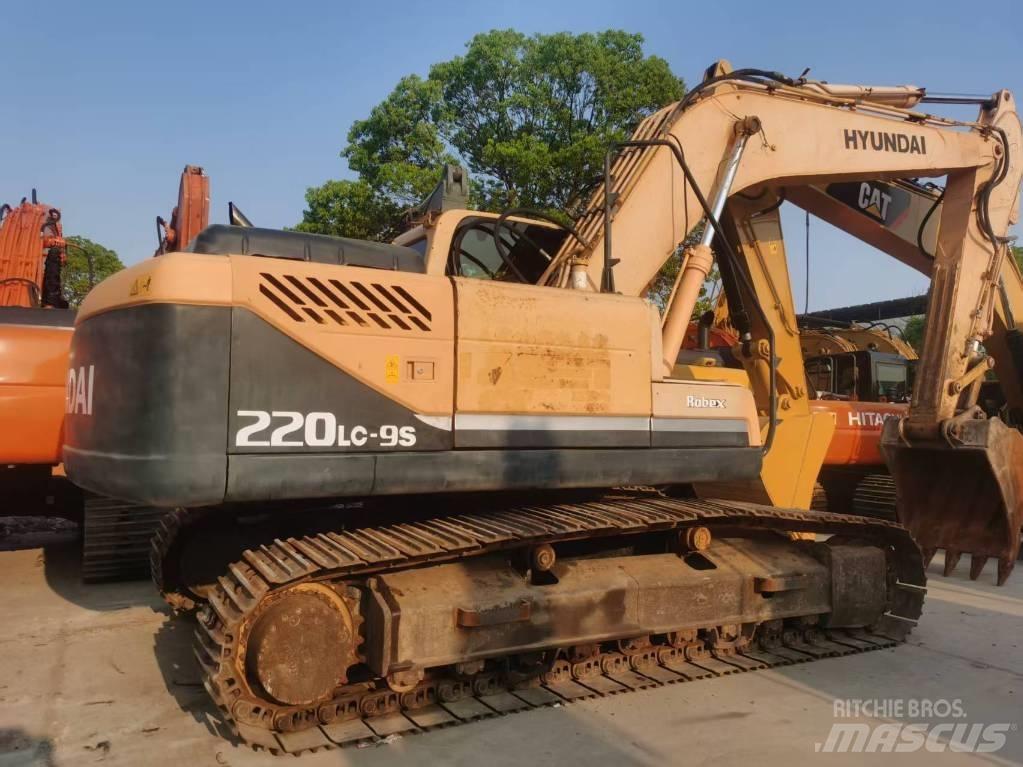 Hyundai 220lc-9s Közepes (midi) kotrók 7 t - 12 t