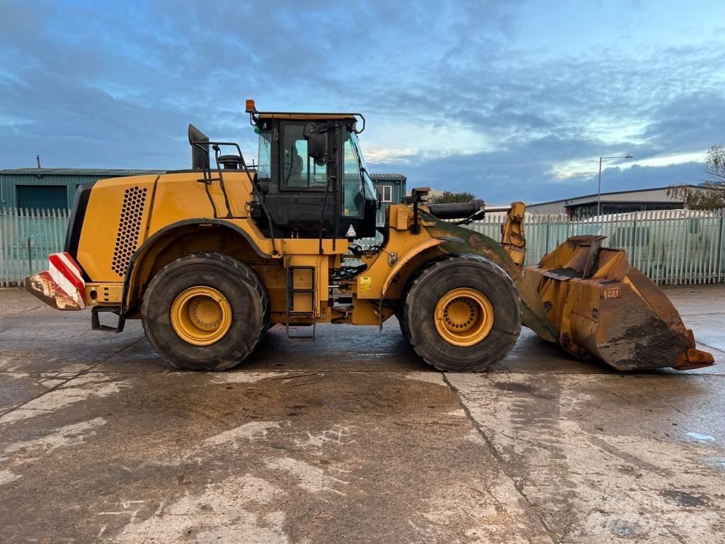 CAT 972 K Gumikerekes homlokrakodók