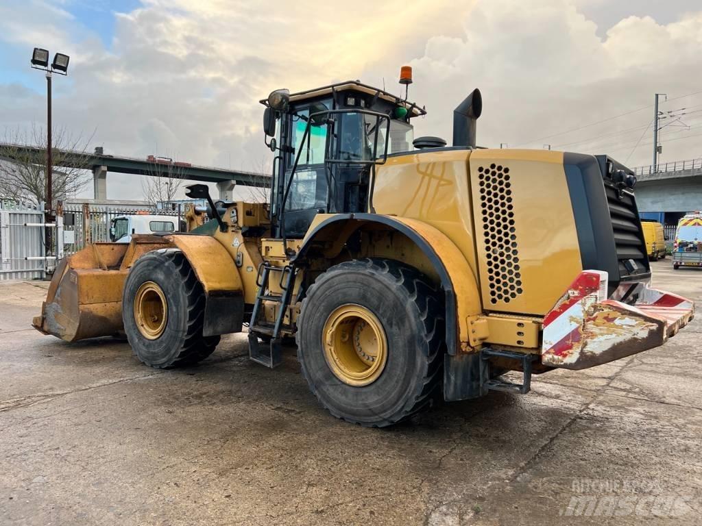 CAT 972 K Gumikerekes homlokrakodók