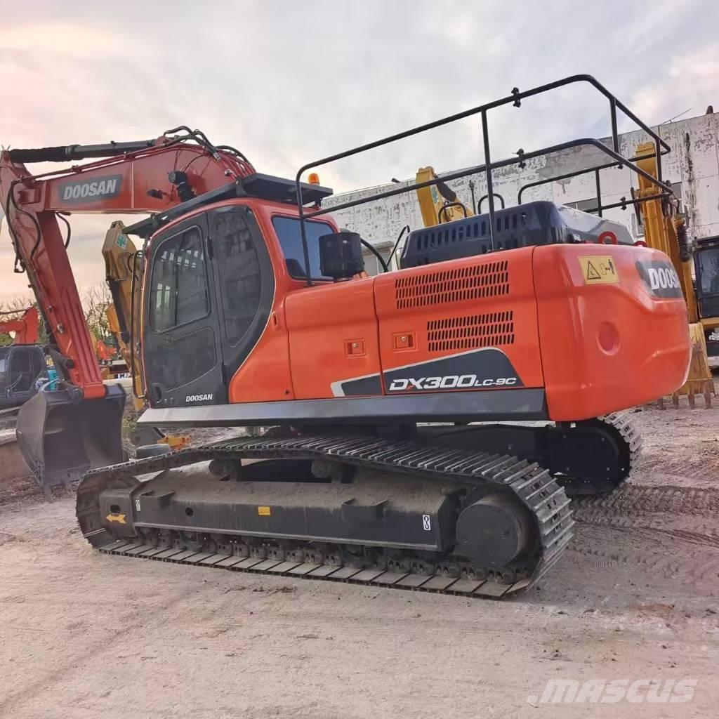 Doosan DX 300 LC-9C Lánctalpas kotrók