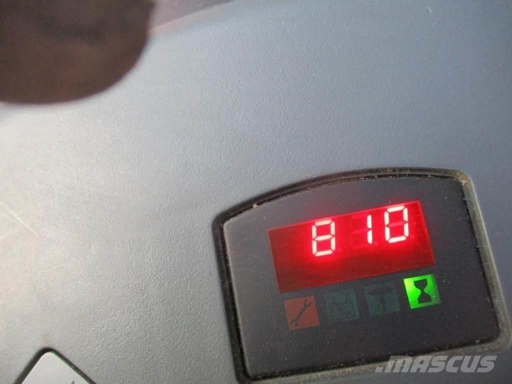 BT SWE 080L Gyalogkíséretű targonca