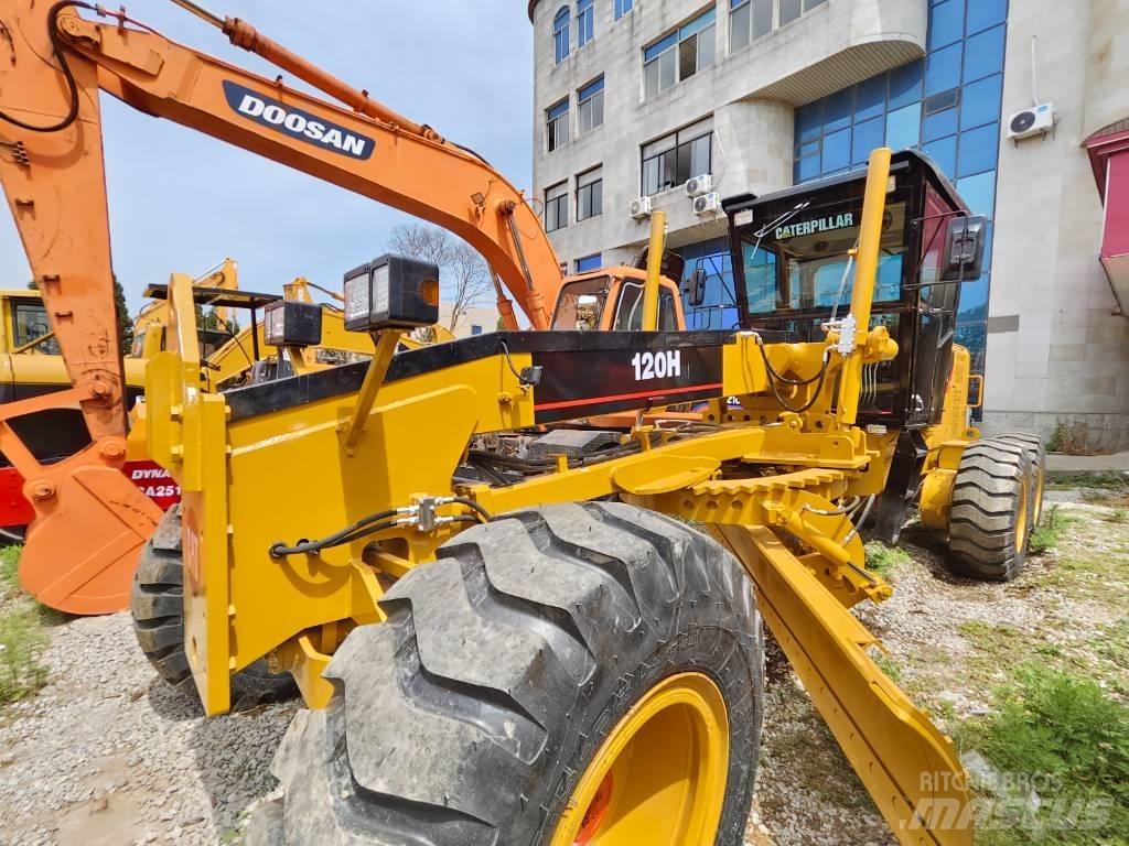 CAT 120 H Gréderek