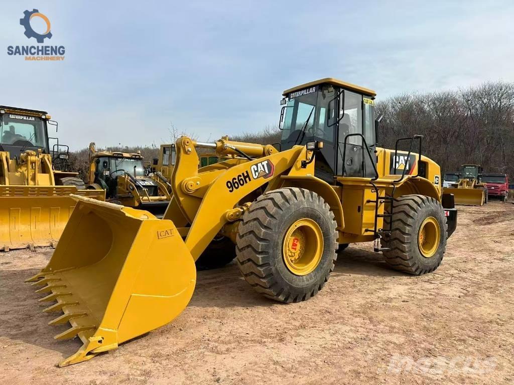 CAT 966 H Gumikerekes homlokrakodók