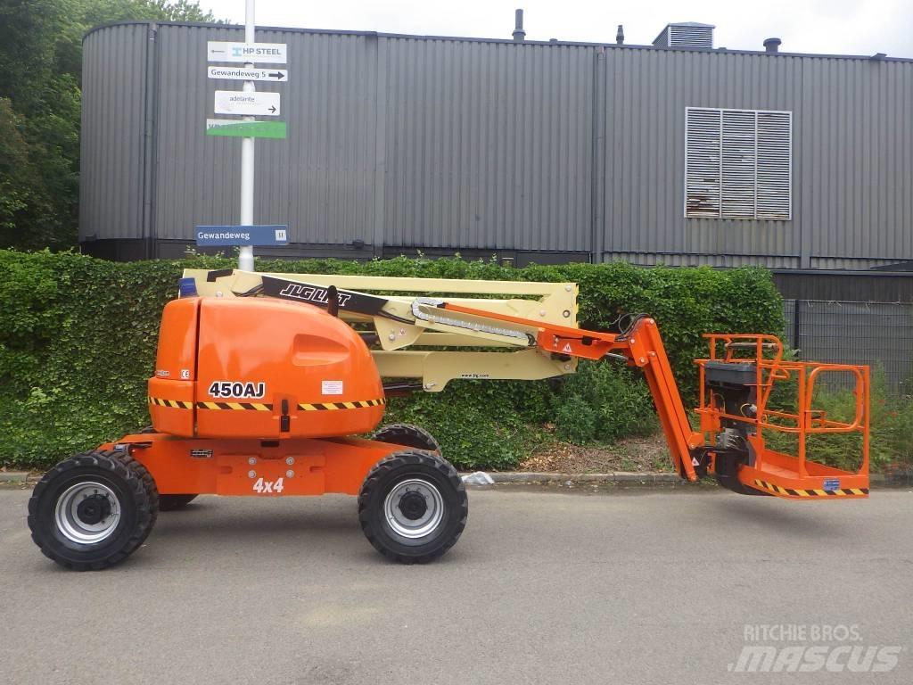 JLG 450AJ Karos emelők
