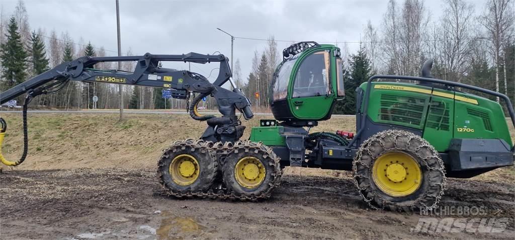 John Deere 1270G Betakarítók