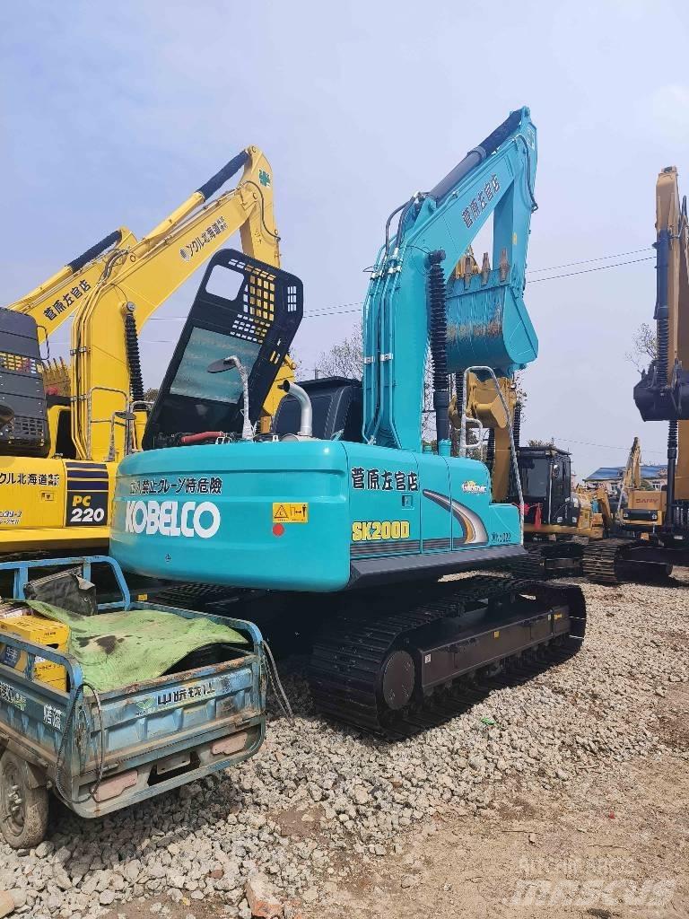 Kobelco SK 200 Lánctalpas kotrók