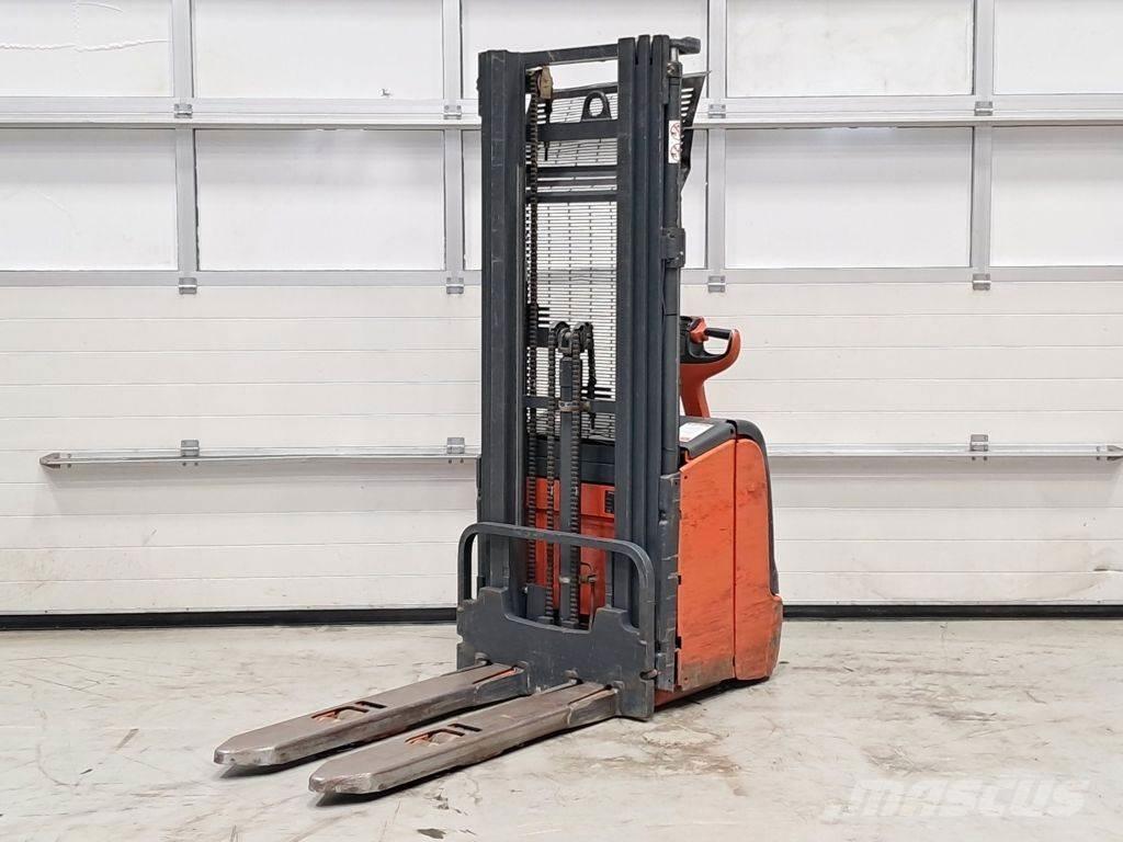 Linde L14 Gyalogkíséretű targonca