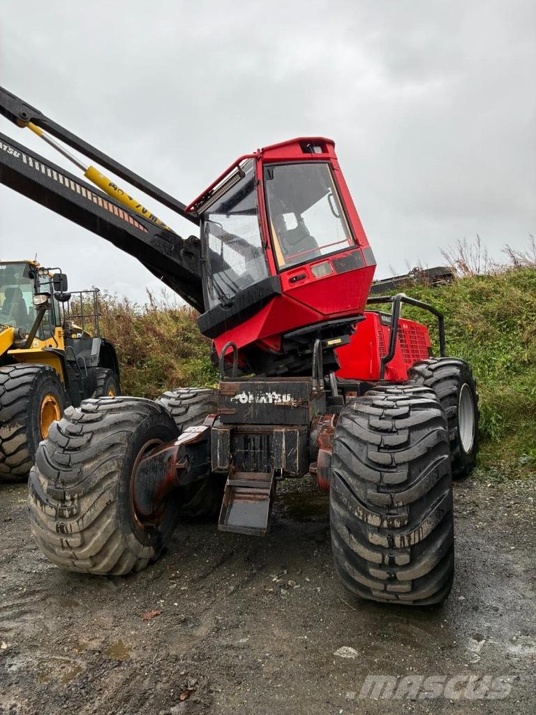 Komatsu 911.5 Betakarítók
