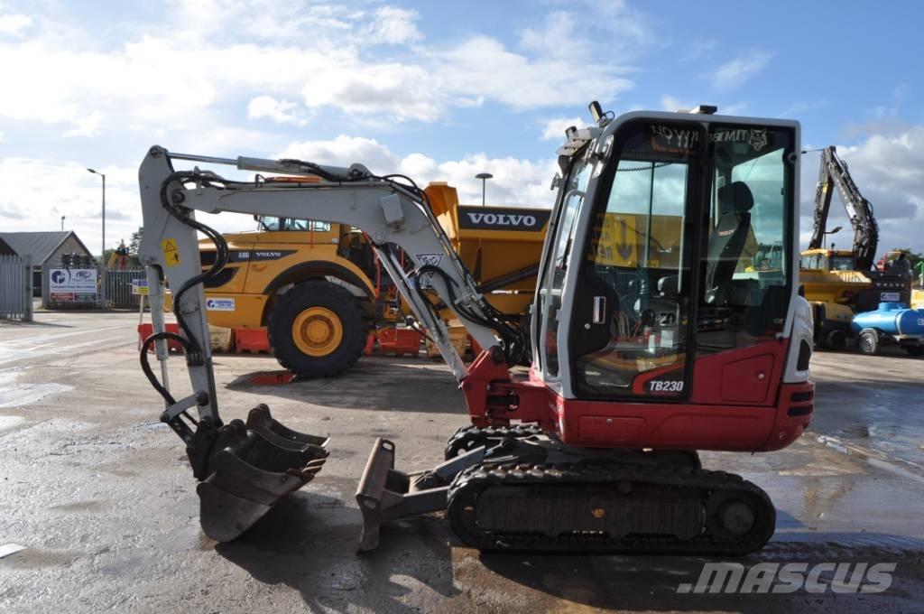Takeuchi TB 230 Mini kotrók < 7t