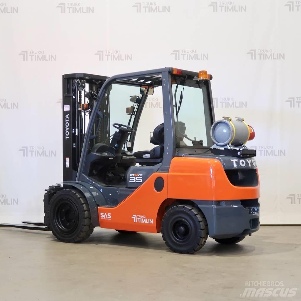 Toyota 02-8FGJF35 Gázüzemű targoncák