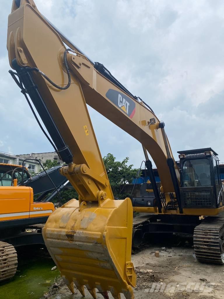 CAT 330 D Lánctalpas kotrók