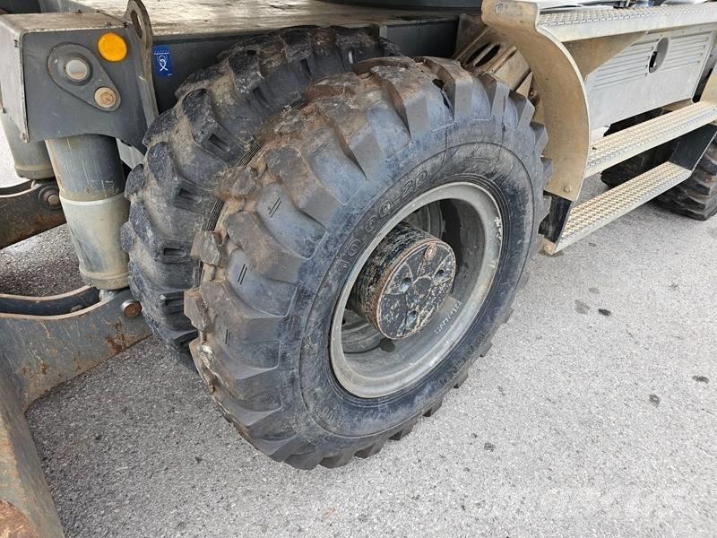 Liebherr A916 Gumikerekes kotrók