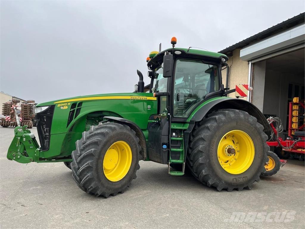 John Deere 8345R Traktorok