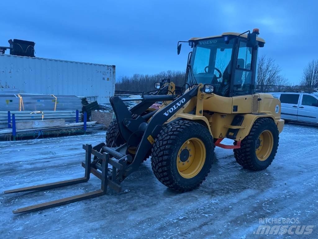 Volvo L 30 G Gumikerekes homlokrakodók