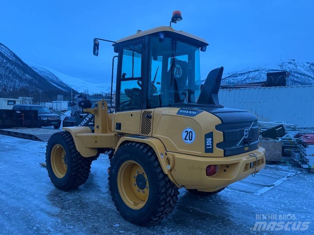 Volvo L 30 G Gumikerekes homlokrakodók