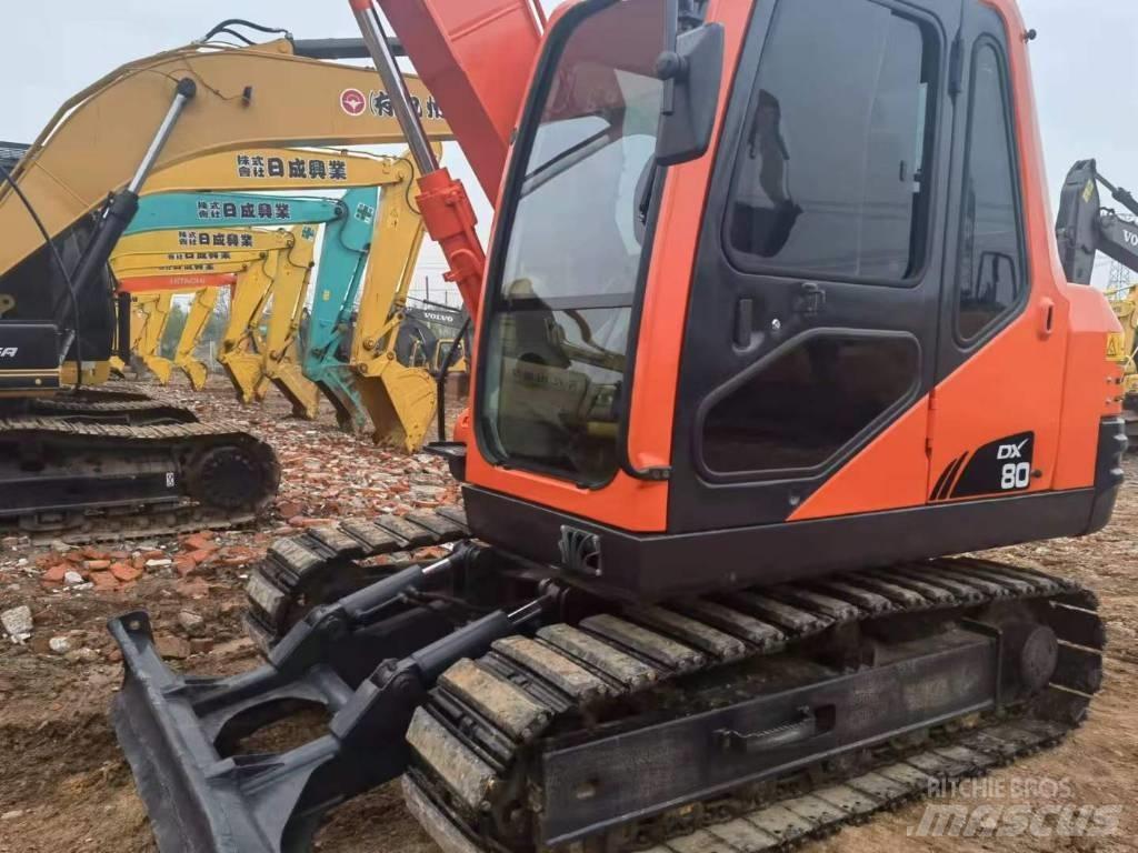 Doosan DX 80 Közepes (midi) kotrók 7 t - 12 t
